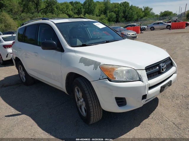 Salvage Toyota RAV4 Image