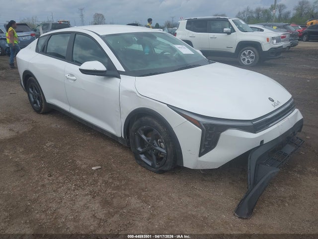 Salvage Kia K4 Image