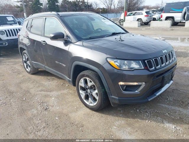 Salvage Jeep Compass Image