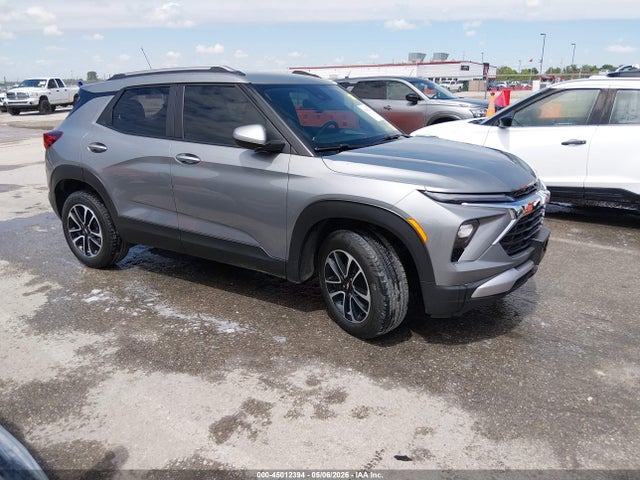 Salvage Chevrolet Trailblazer Image