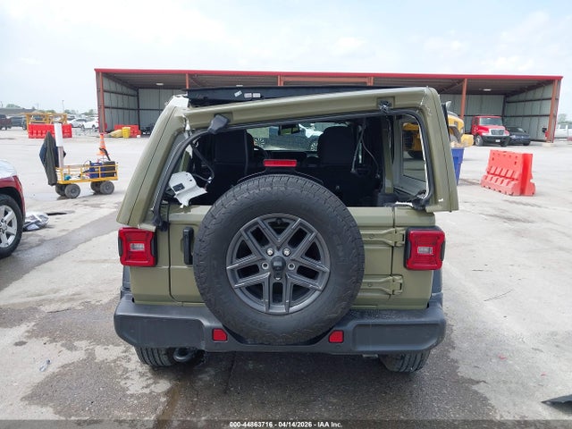 Jeep Wrangler 4-door Summit 4x4