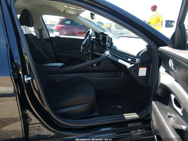 Hyundai ELANTRA Blue
