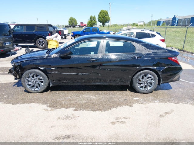 Hyundai ELANTRA Blue