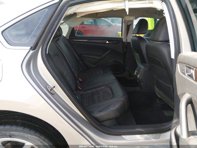 Volkswagen Passat 2.0l Tdi Sel Premium