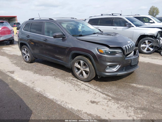 Salvage Jeep Cherokee Image