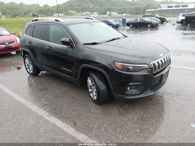 Salvage Jeep Cherokee Image