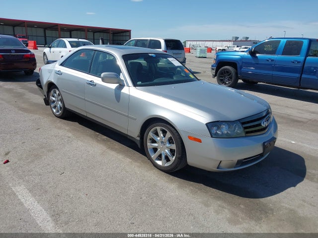 Salvage INFINITI M45 Image