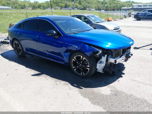 Salvage Kia K5 Image