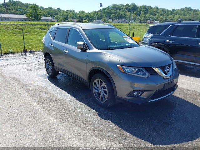 Salvage Nissan Rogue Image