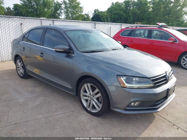Salvage Volkswagen Jetta Image