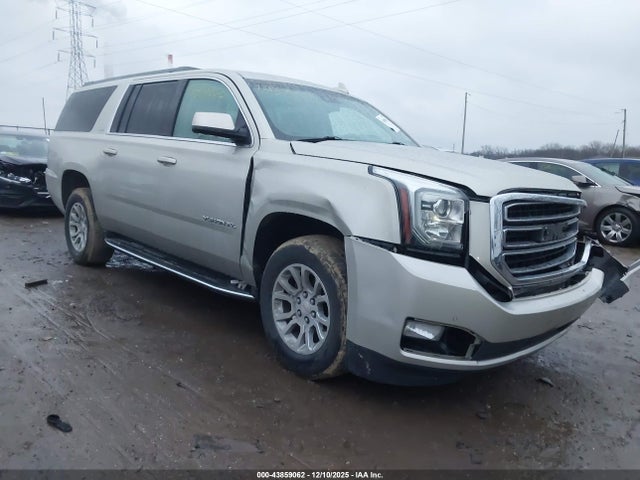 Salvage GMC Yukon Image