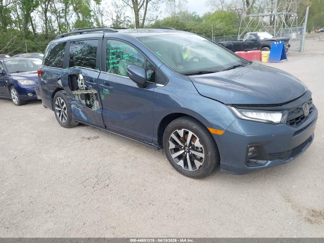 Salvage Honda Odyssey Image