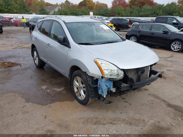 Salvage Nissan Rogue Image