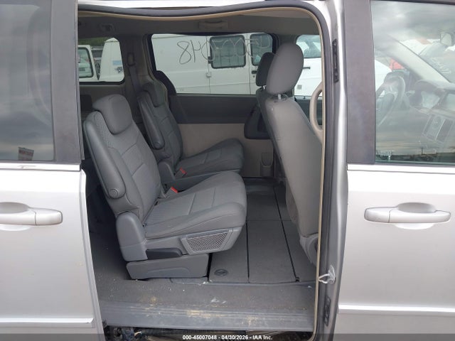 Chrysler Town & Country Lx