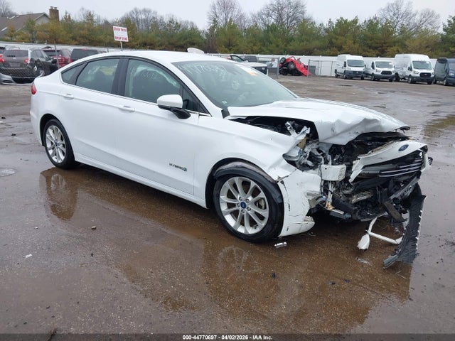 Salvage Ford Fusion Image