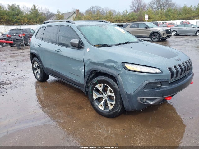 Salvage Jeep Cherokee Image