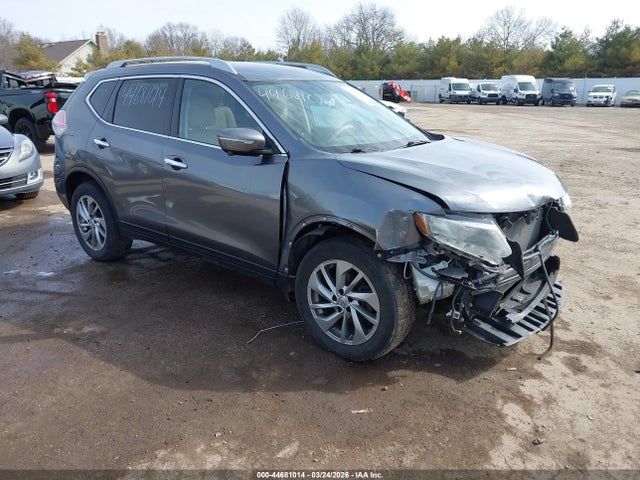 Salvage Nissan Rogue Image