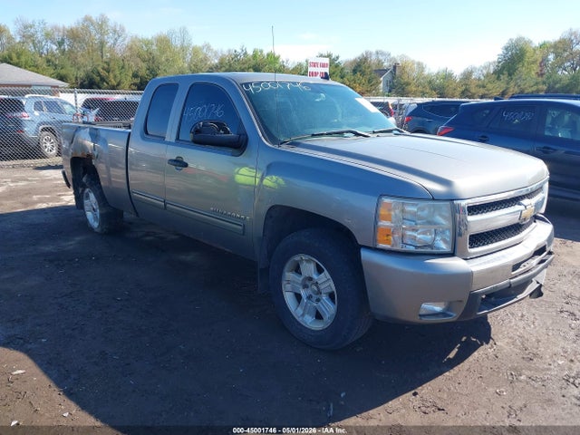 Salvage Chevrolet Silverado 1500 Image