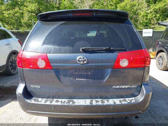 Toyota Sienna Xle