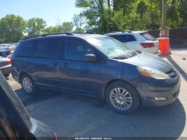 Toyota Sienna Xle