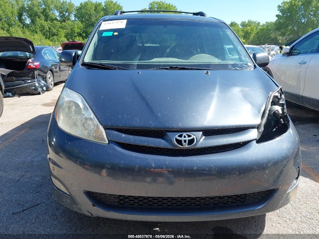 Toyota Sienna Xle