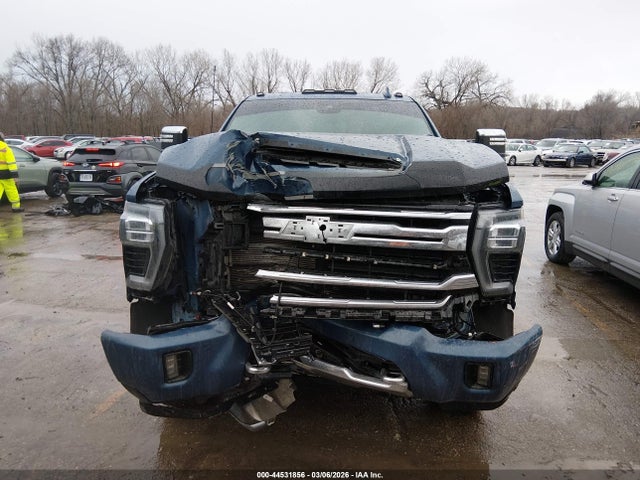 Chevrolet Silverado 3500 4wd  Standard Bed High Country