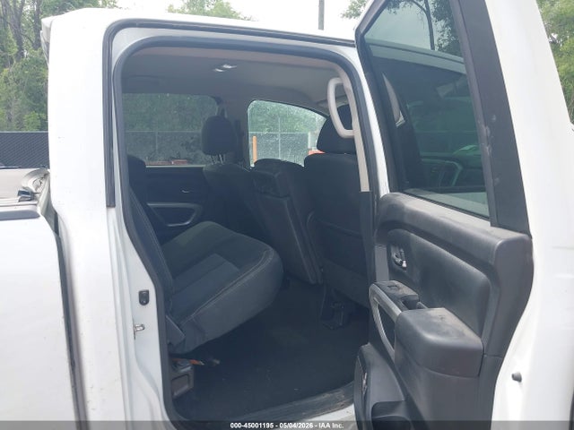 Nissan Titan Sv Gas