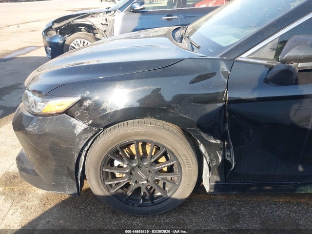 Toyota Camry Le