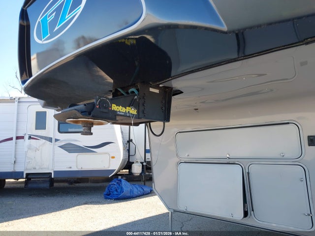 Keystone Fuzion Toy Hauler Se