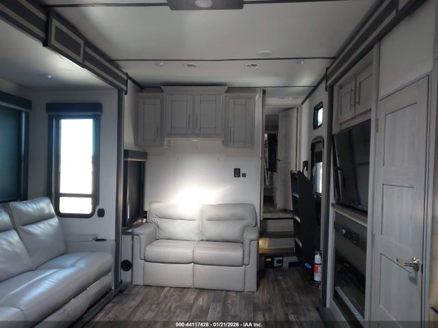 Keystone Fuzion Toy Hauler Se