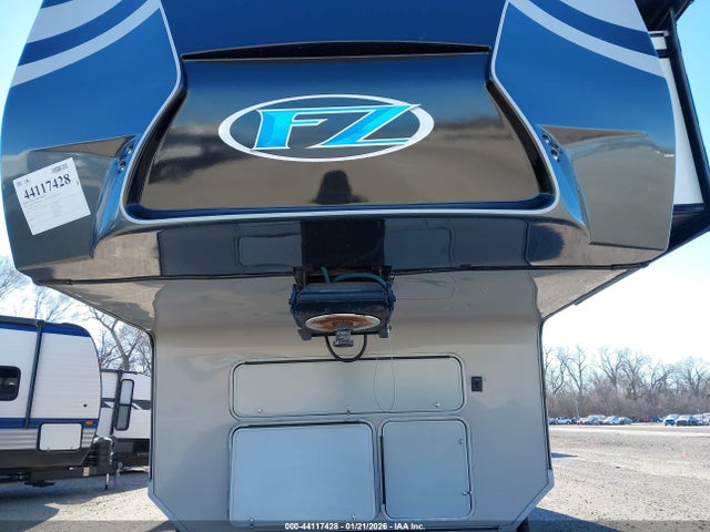 Keystone Fuzion Toy Hauler Se