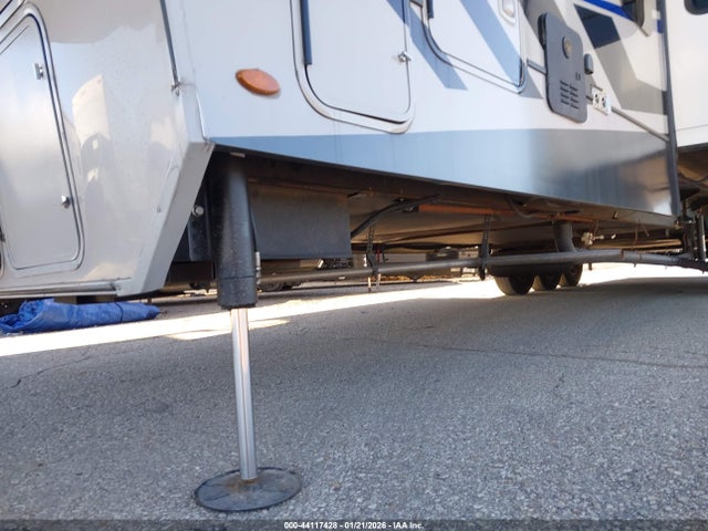 Keystone Fuzion Toy Hauler Se