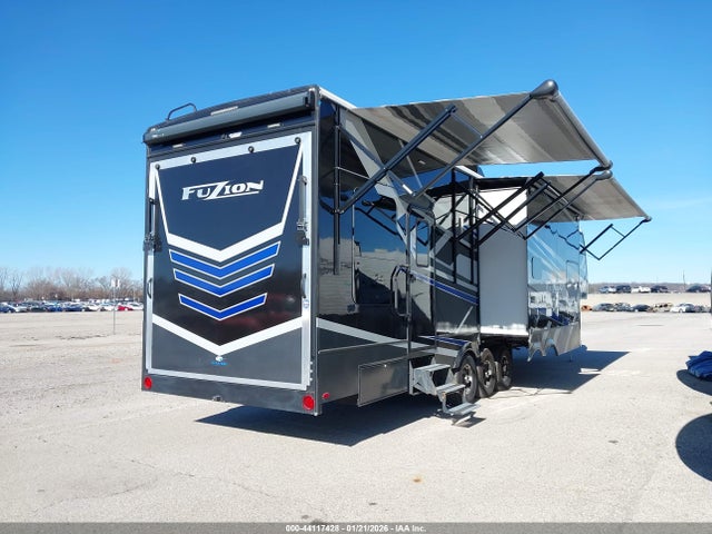 Keystone Fuzion Toy Hauler Se