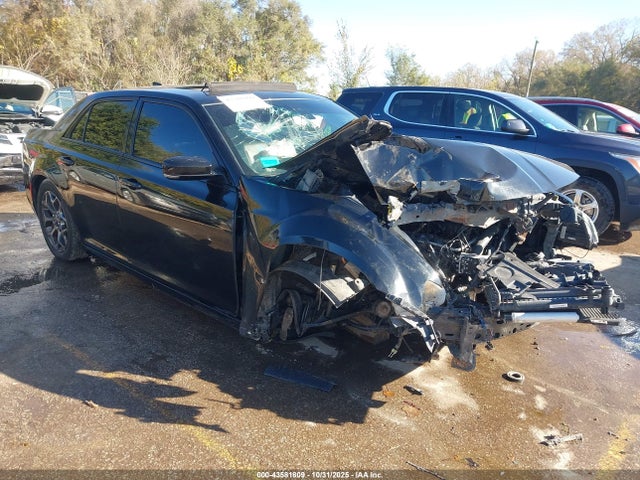 Salvage Chrysler 300 Image