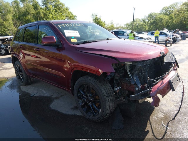 Salvage Jeep Grand Cherokee Image