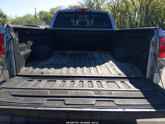 Toyota Tundra Sr5 5.7l V8