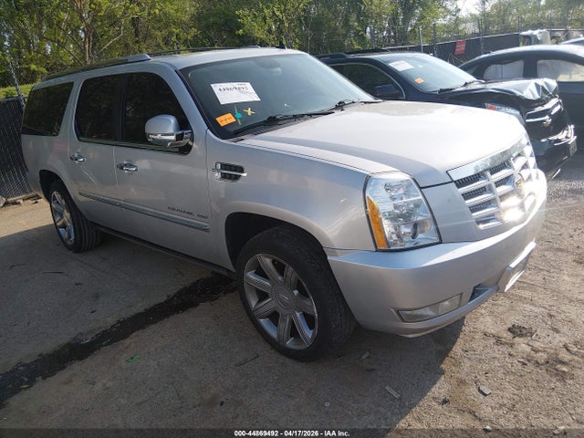 Salvage Cadillac Escalade Image