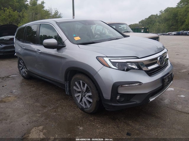 Salvage Honda Pilot Image