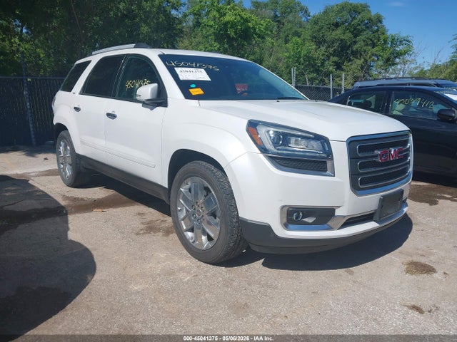 Salvage GMC Acadia Image