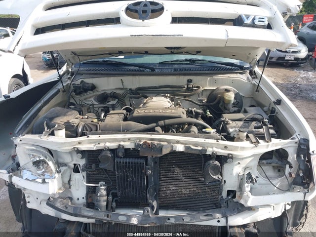 Toyota Tundra Limited V8