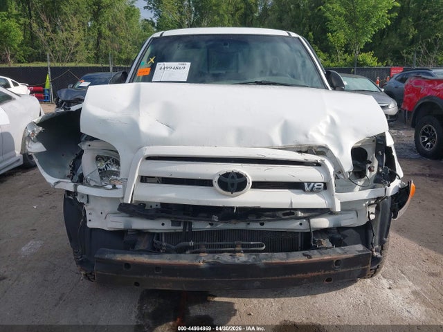 Toyota Tundra Limited V8