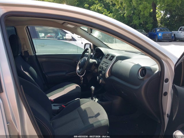Nissan Versa 1.6 Sv