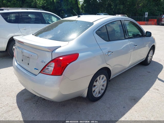 Nissan Versa 1.6 Sv