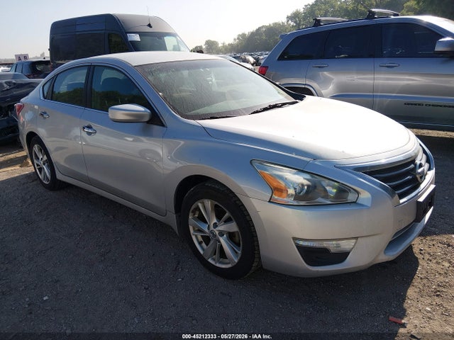 Salvage Nissan Altima Image