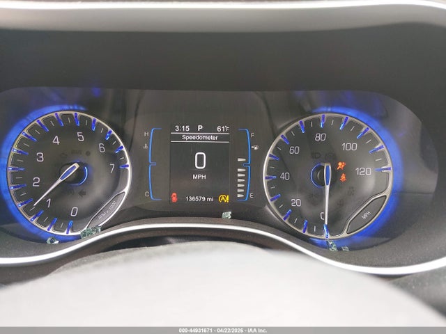 Chrysler Pacifica Touring-l