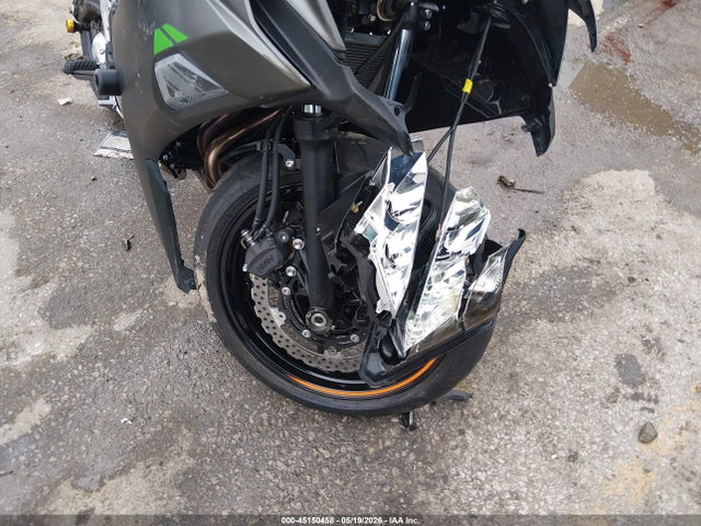 Kawasaki Ex650 P