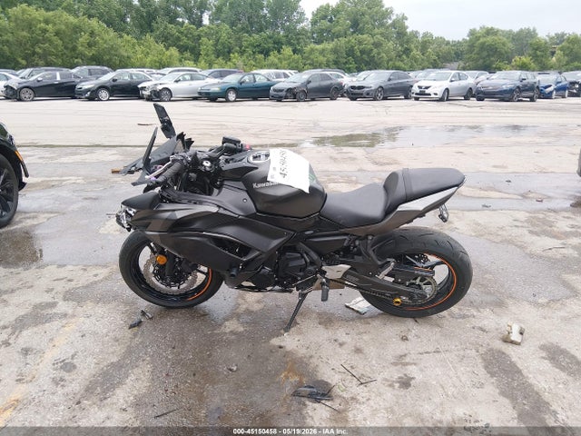 Kawasaki Ex650 P