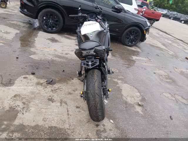 Kawasaki Ex650 P
