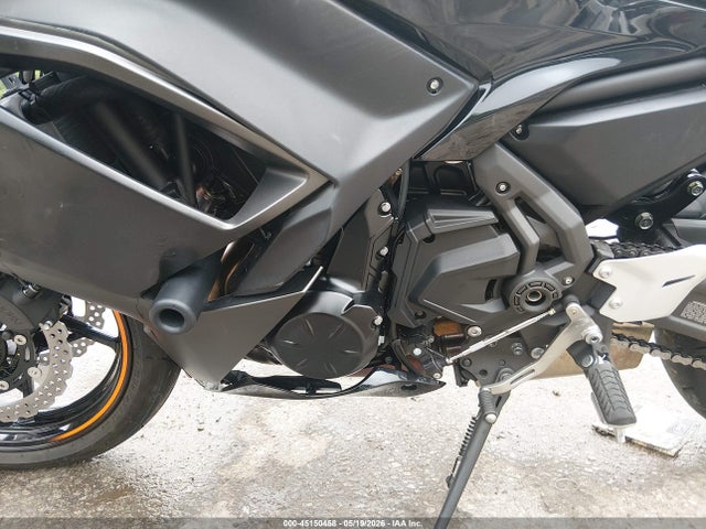 Kawasaki Ex650 P