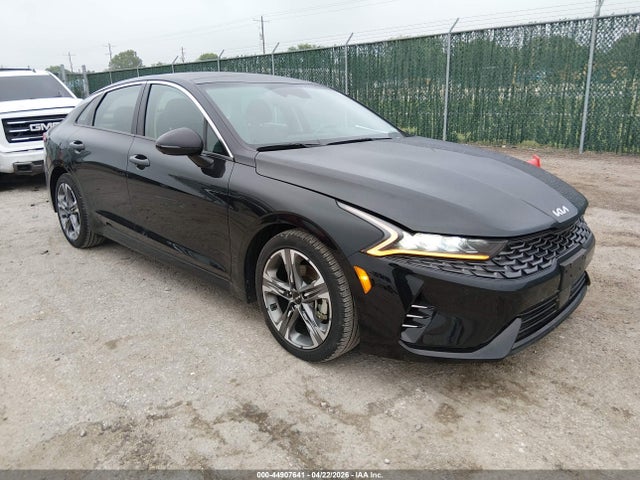 Salvage Kia K5 Image